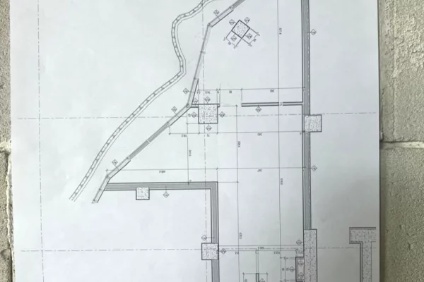 Business Property for Rent 3+1 in Tirana - 1,600 Euro