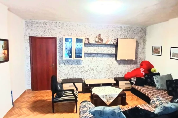 Jepet me Qera Apartamenti 2+1 ne Fresk