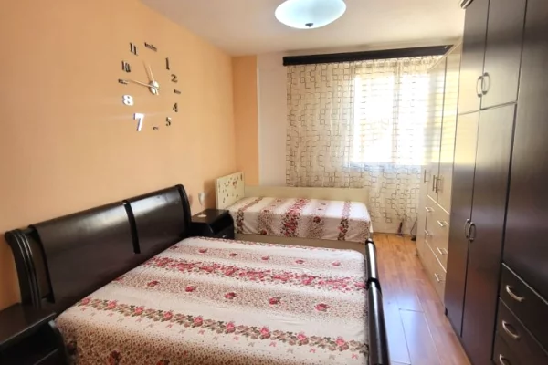 Shtepi me qera Apartament ne Tirane, 1+1, Mobilimi E mobiluar, Pagesa 400  Euro.