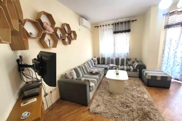 🏠 Jepet me Qira Apartament 1+1 në Fresk!