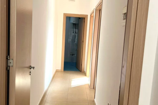 Shtepi me qera Apartament ne Tirane, 2+1, Mobilimi E mobiluar, Pagesa 550  Euro.