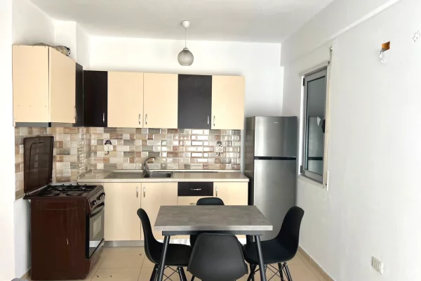 Shtepi me qera 2+1 ne Tirane - 550 Euro