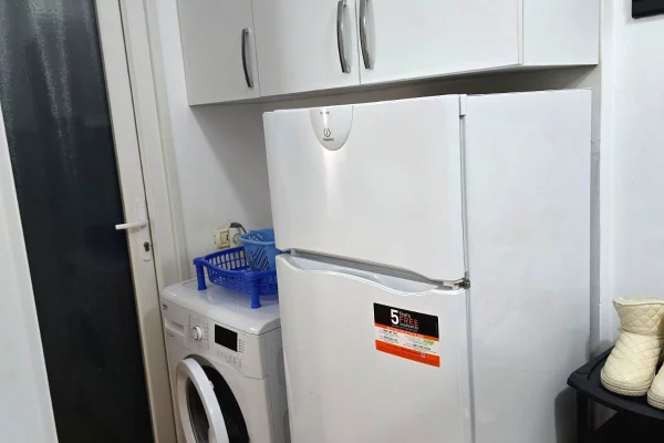 Shtepi me qera Apartament ne Tirane, Garsoniere, Mobilimi E mobiluar, Pagesa 300  Euro.