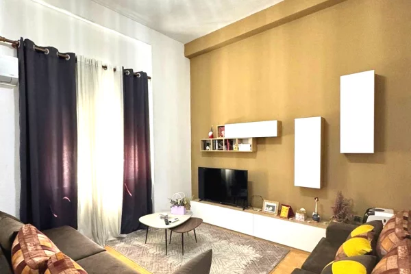 Shtepi me qera 1+1 ne Tirane - 550 Euro