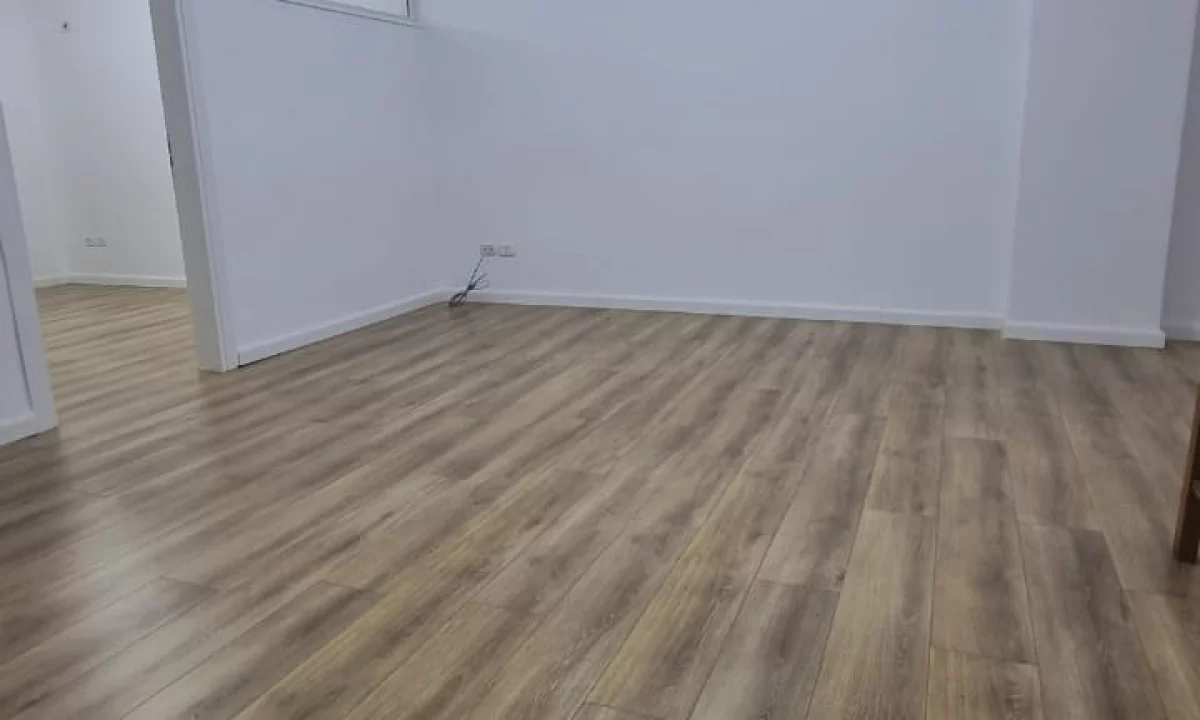 Appartamento in vendita a Tirana 1+1, Vuoto