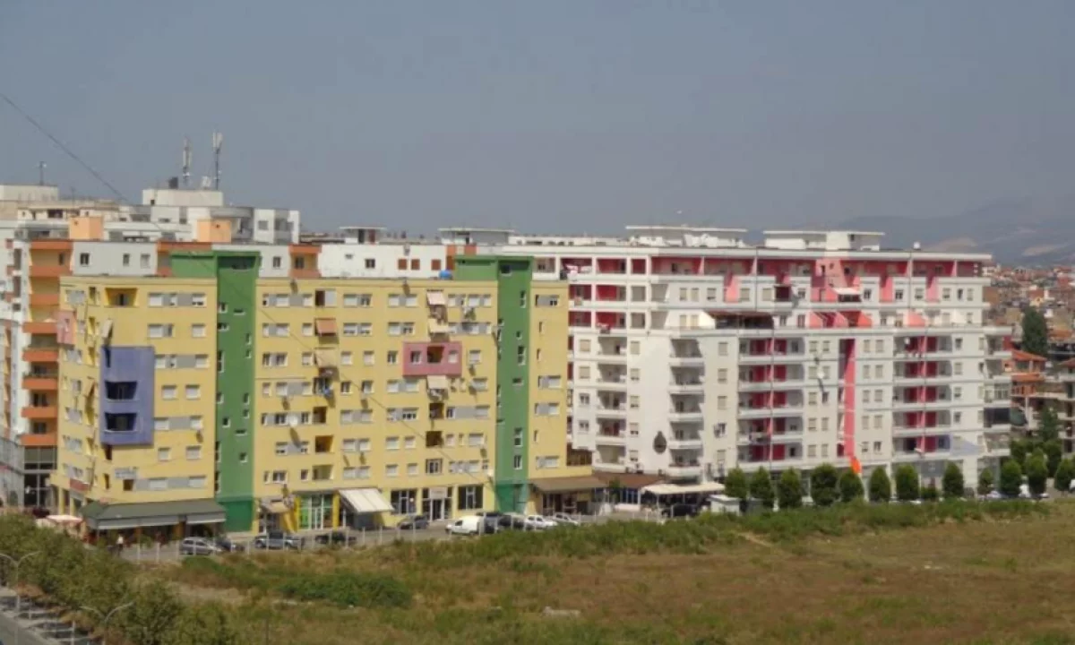 Shtepi ne shitje Apartament ne Tirane, 2+1, Mobilimi Bosh, pa mobiluar, Pagesa 86,416  Euro.