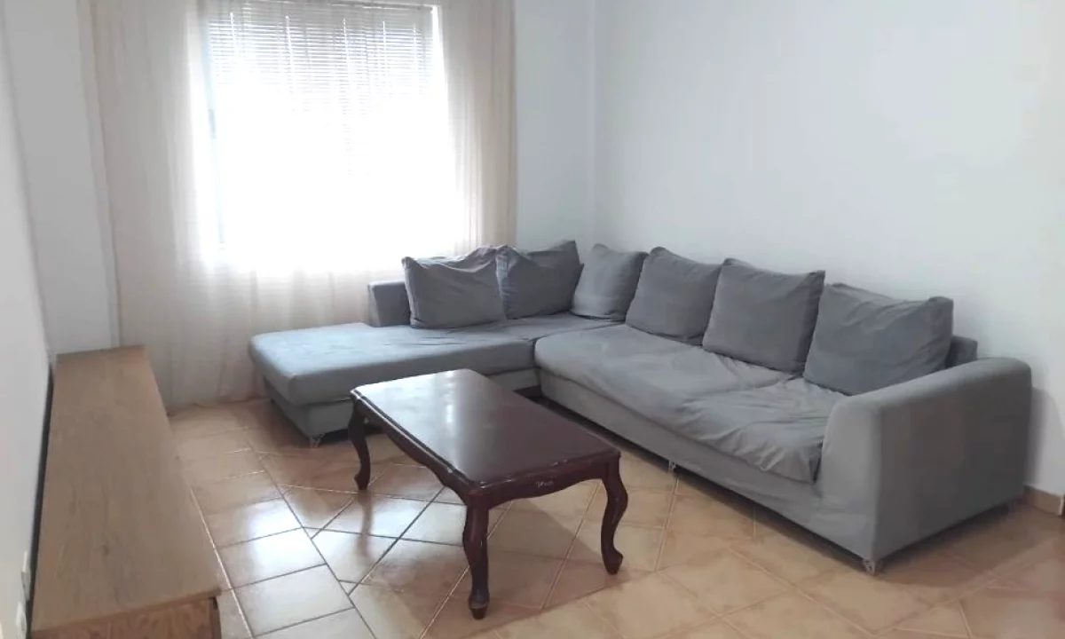 Shtepi me qera Apartament ne Tirane, 1+1, Mobilimi E mobiluar, Pagesa 37,000  Leke.