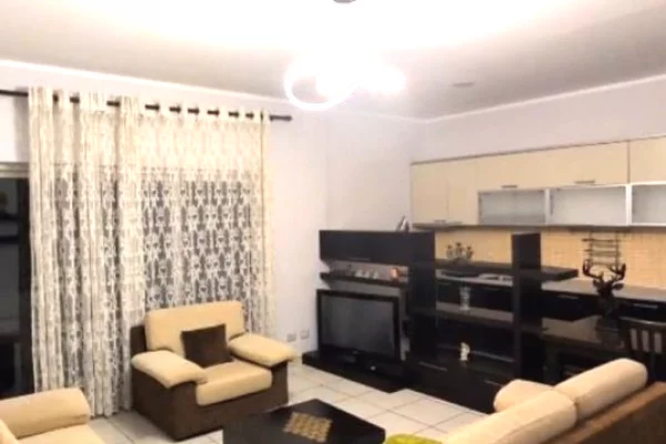 Casa in affitto 2+1 a Tirana - 600 Euro