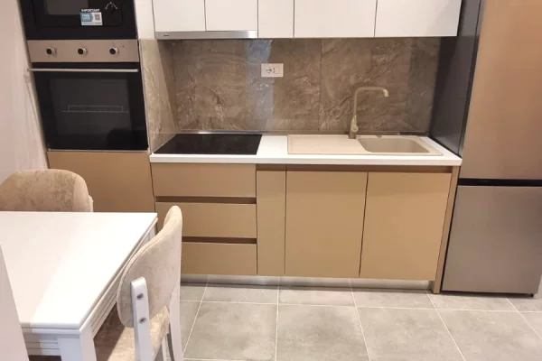 Shtepi me qera Apartament ne Tirane, 2+1, Mobilimi E mobiluar, Pagesa 650  Euro.