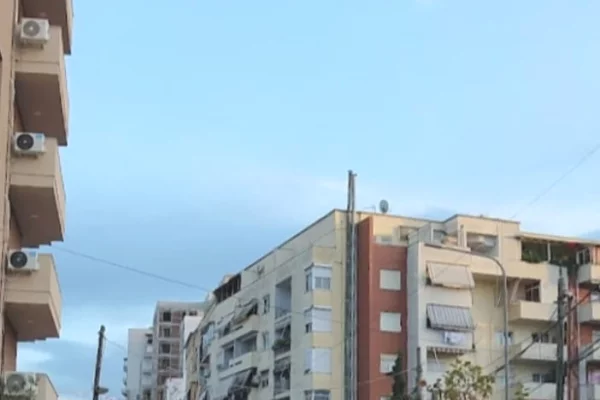 House for Rent 1+1 in Tirana - 35,000 Leke