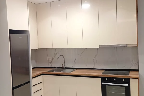 Shtepi me qera Apartament ne Tirane, 2+1, Mobilimi E mobiluar, Pagesa 600  Euro.