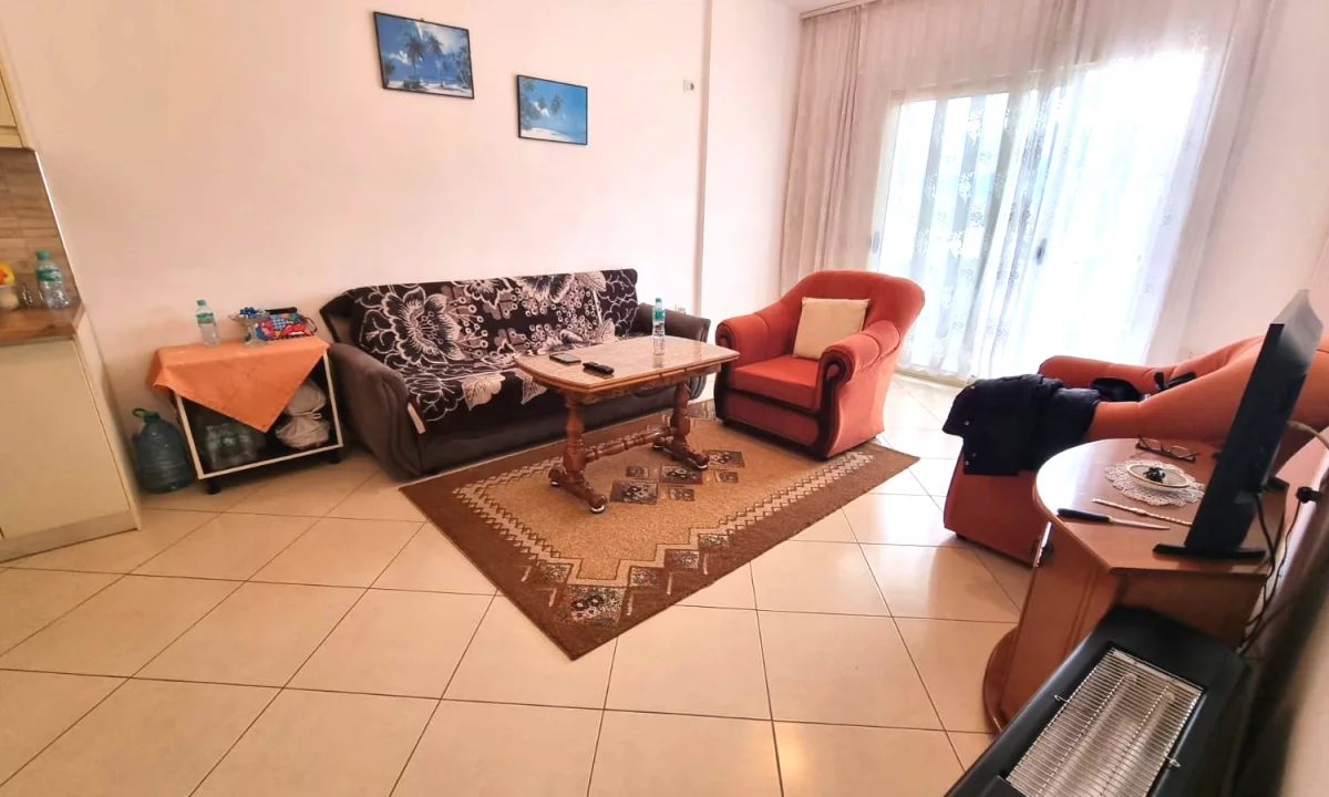 Appartamento in affitto a Tirana 2+1, Arredato