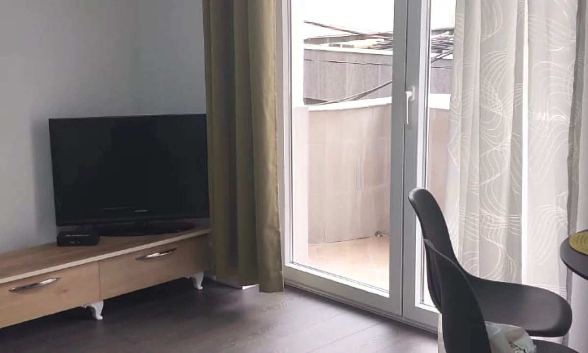 Shtepi me qera Apartament ne Tirane, 1+1, Mobilimi E mobiluar, Pagesa 500  Euro.