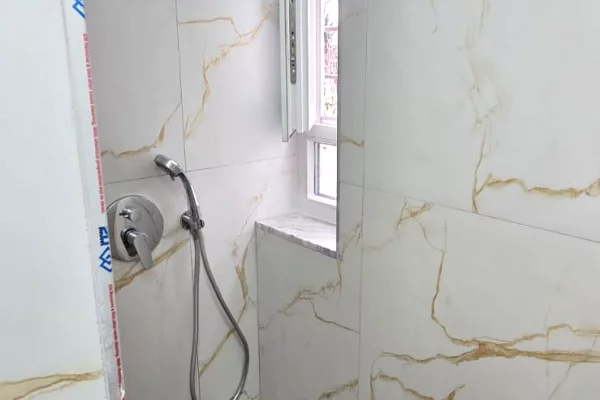 Shtepi ne shitje Apartament ne Tirane, 1+1, Mobilimi Bosh, pa mobiluar, Pagesa 137,000  Euro.