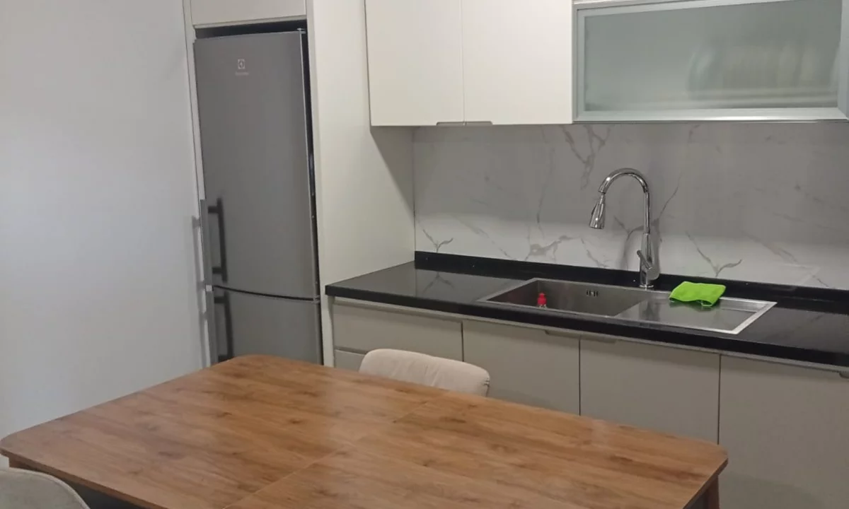 Appartamento in affitto a Tirana 1+1, Arredato