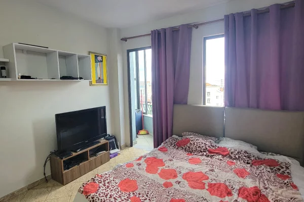 Shtepi me qera Garsoniere ne Tirane - 330 Euro