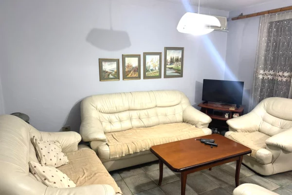 🏠 Jepet me Qera Apartament 2+1 ne Brryl,