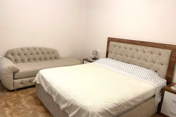 Shtepi me qera Apartament ne Tirane, 1+1, Mobilimi E mobiluar, Pagesa 550  Euro.