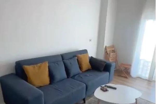 Shtepi me qera 2+1 ne Tirane - 550 Euro