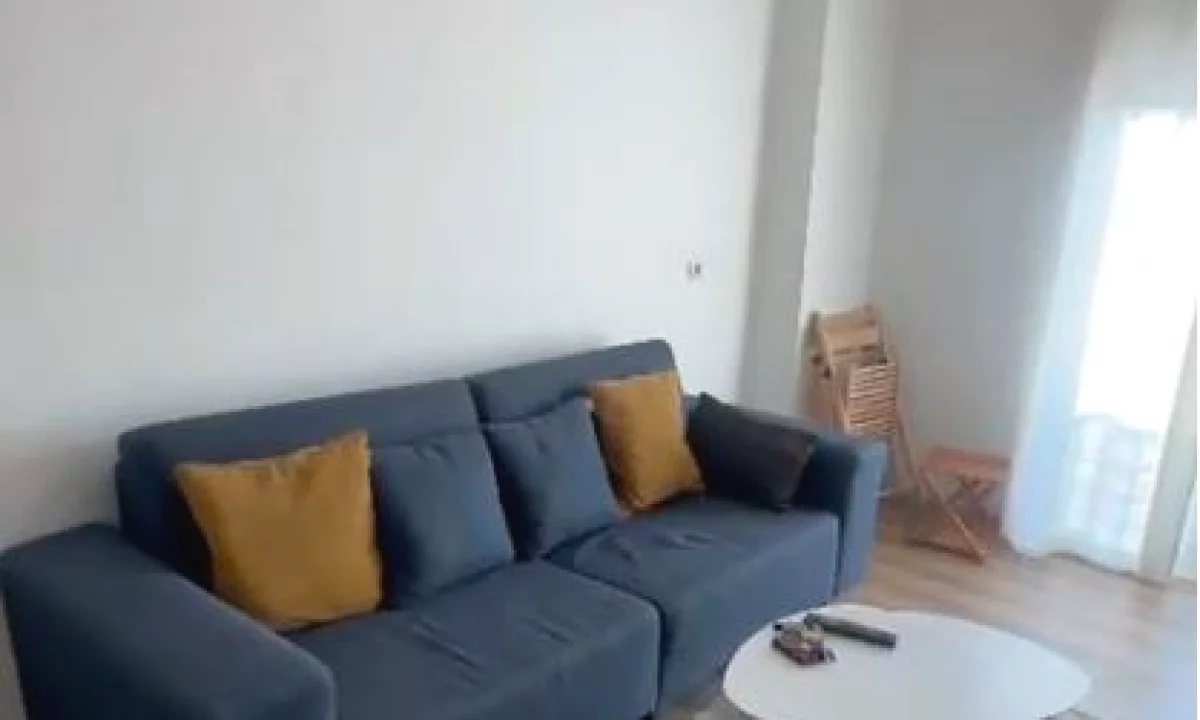 Shtepi me qera Apartament ne Tirane, 2+1, Mobilimi E mobiluar, Pagesa 550  Euro.