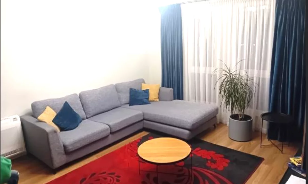 Shtepi me qera Apartament ne Tirane, 3+1, Mobilimi E mobiluar, Pagesa 1,000  Euro.