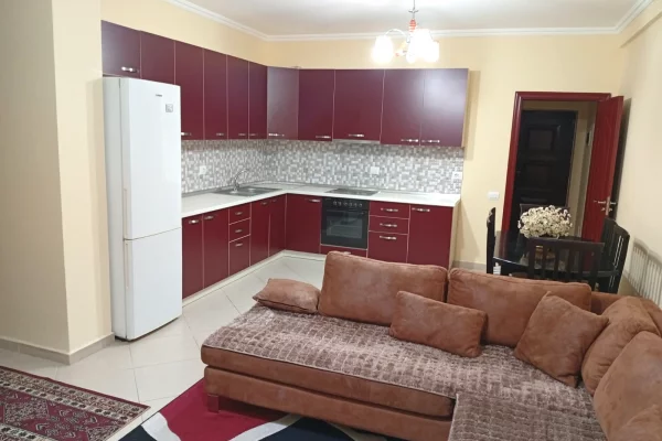 Shtepi me qera 2+1 ne Tirane - 500 Euro