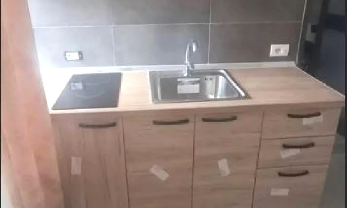 Shtepi me qera Apartament ne Tirane, 1+1, Mobilimi E mobiluar, Pagesa 400  Euro.