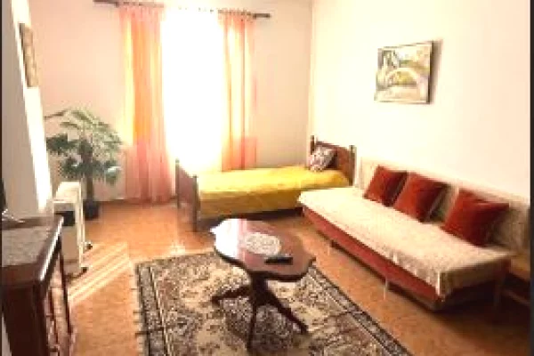 Shtepi me qera 1+1 ne Tirane - 490 Euro