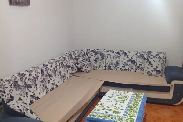 Shtepi me qera 2+1 ne Tirane - 450 Euro