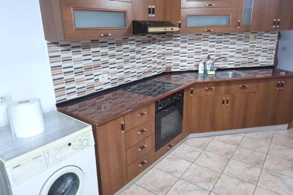Shtepi me qera 1+1 ne Tirane - 400 Euro