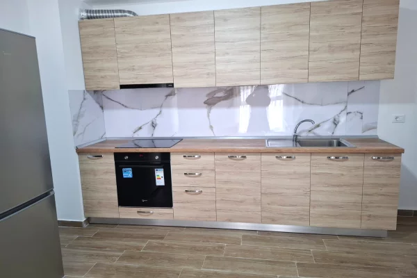 🏠 Jepet me Qera Apartament 2+1 i mobiluar tek Fundi i 5 Majit