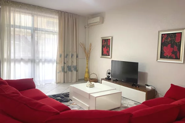 Shtepi me qera 2+1 ne Tirane - 650 Euro