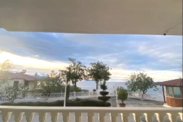 Ambient biznesi ne shitje 5+1 ne Vlore - 1,500,000 Euro