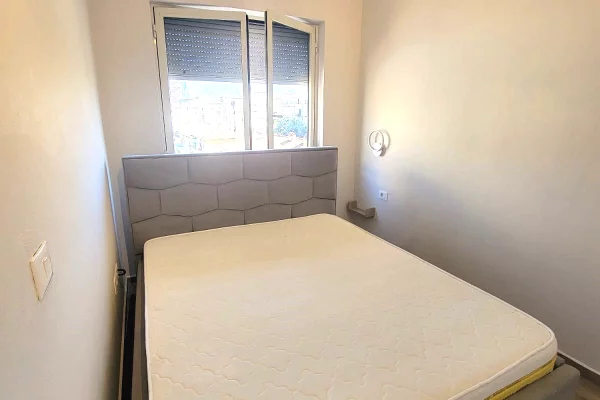 Shtepi me qera Apartament ne Tirane, 1+1, Mobilimi E mobiluar, Pagesa 550  Euro.
