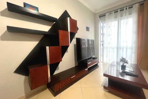 Shtepi me qera Apartament ne Tirane, 2+1, Mobilimi E mobiluar, Pagesa 450  Euro.