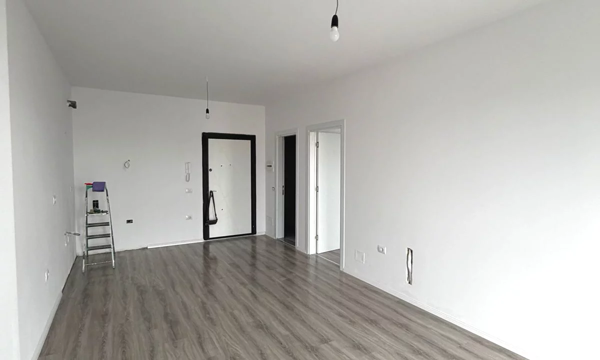 Shtepi ne shitje Apartament ne Tirane, 1+1, Mobilimi Bosh, pa mobiluar, Pagesa 86,000  Euro.