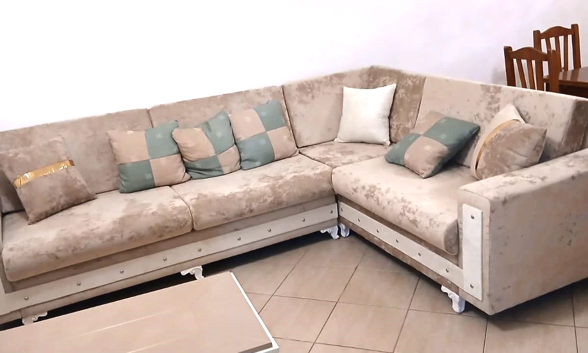 Shtepi me qera Apartament ne Tirane, 2+1, Mobilimi E mobiluar, Pagesa 550  Euro.