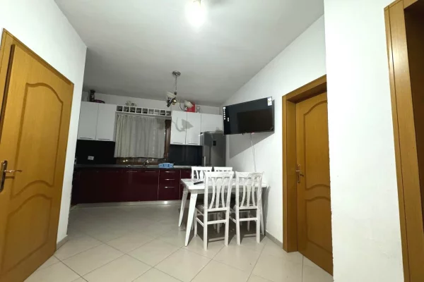 🏡 Jepet me qera apartament 2+1 – Bulevardi i Ri