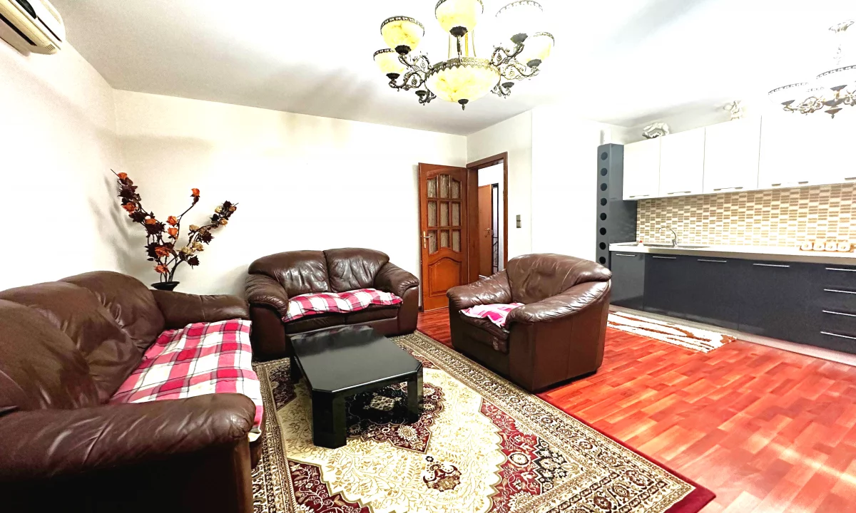 Shtepi me qera Apartament ne Tirane, 2+1, Mobilimi E mobiluar, Pagesa 650  Euro.