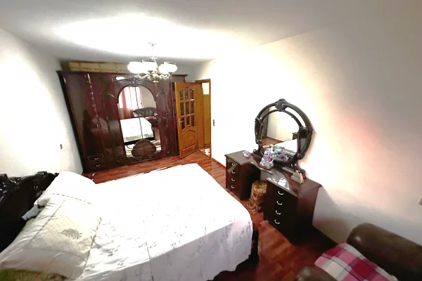 Shtepi me qera Apartament ne Tirane, 2+1, Mobilimi E mobiluar, Pagesa 650  Euro.