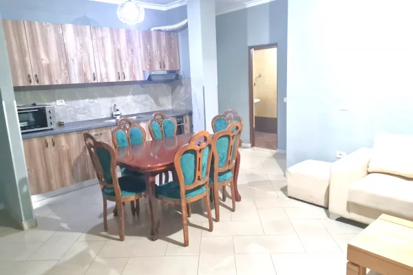 Shtepi me qera Apartament ne Tirane, 2+1, Mobilimi E mobiluar, Pagesa 500  Euro.