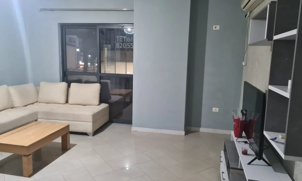 Shtepi me qera Apartament ne Tirane, 2+1, Mobilimi E mobiluar, Pagesa 500  Euro.