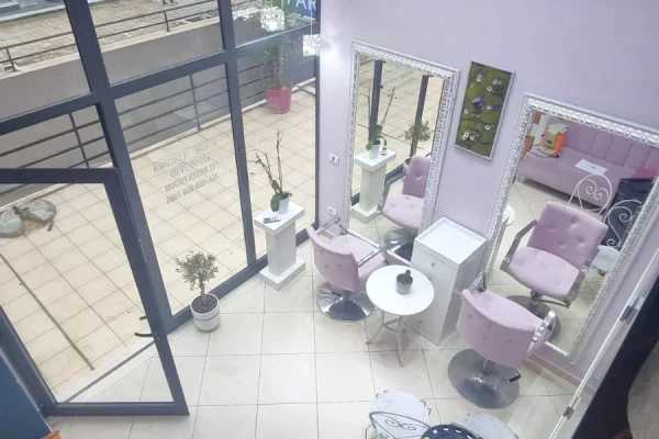 Ambient biznesi me qera 1+1 ne Tirane - 500 Euro