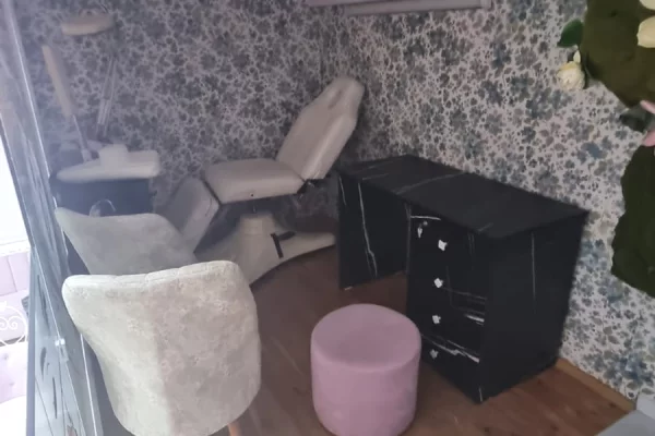 Jepet me qira ambient biznesi , 35 m2 duplex, 500 Euro ne Astir