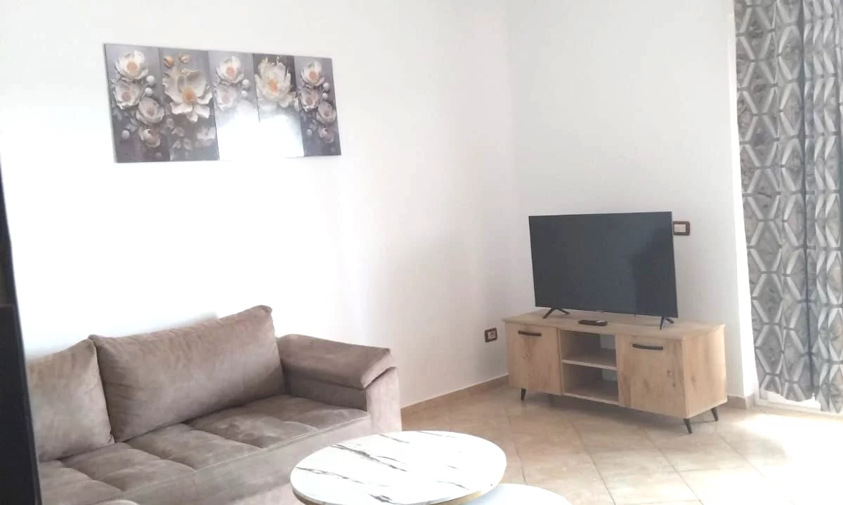 Appartamento in affitto a Tirana 1+1, Arredato
