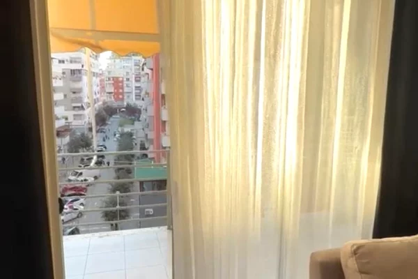 Appartamento in affitto a Tirana 2+1, Arredato