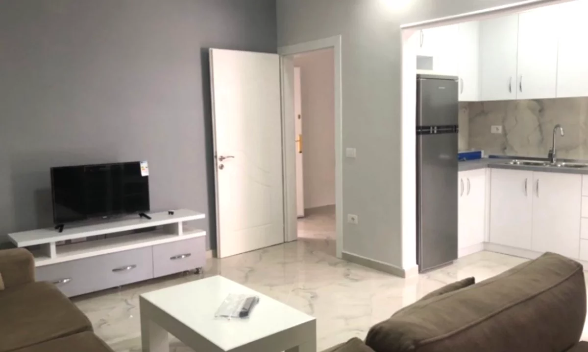 Shtepi me qera Apartament ne Tirane, 1+1, Mobilimi E mobiluar, Pagesa 450  Euro.