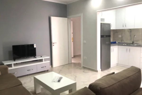 Shtepi me qera 1+1 ne Tirane - 450 Euro