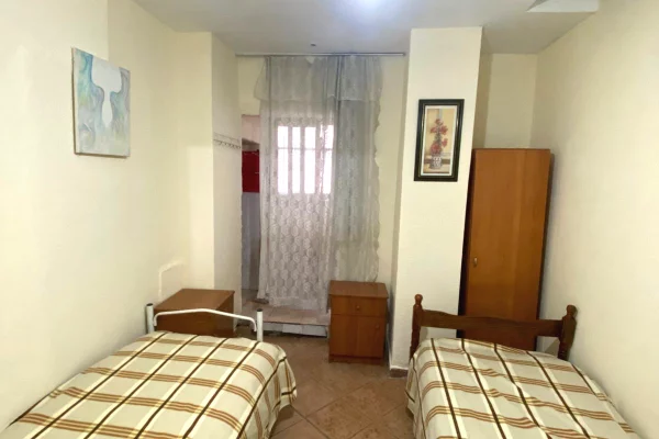 Shtepi me qera Garsoniere ne Tirane - 250 Euro