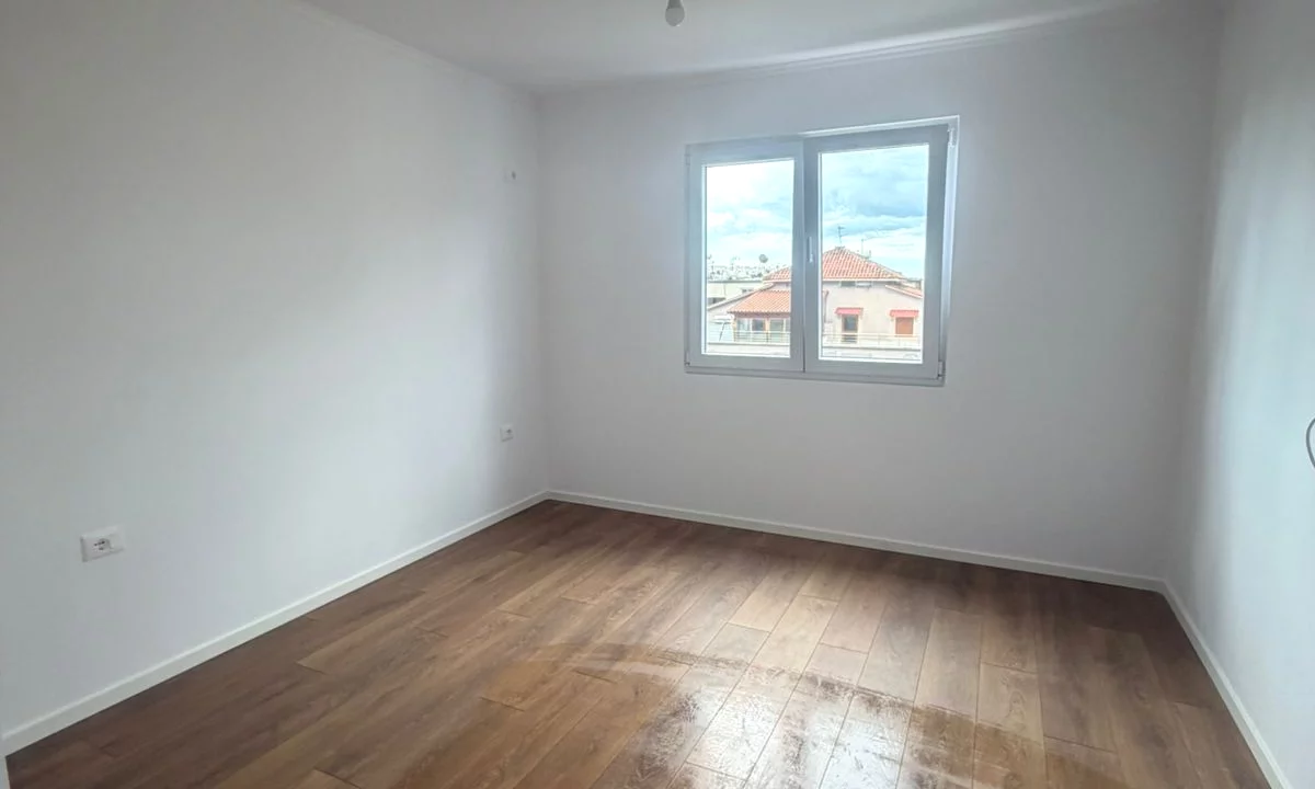 Apartment for sale in Tirana 1+1, Emty